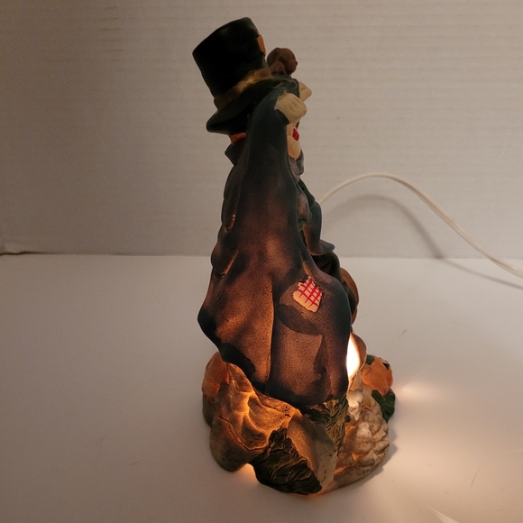 Vintage Lighted Halloween Troll with Skulls Ceramic Excellent - Picture 12 of 15